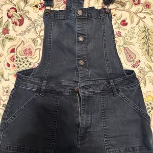 Women’s Black Hollister Shortalls Size Medium